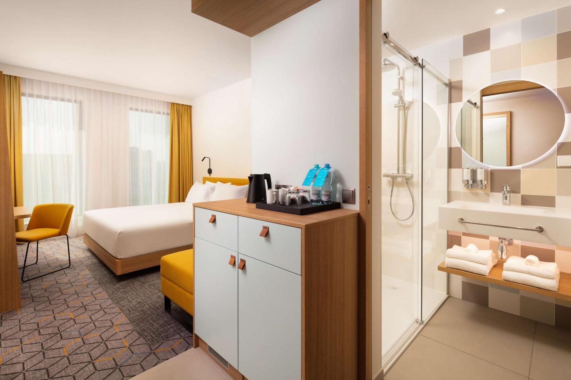 Hampton By Hilton Lodz City Center ภายนอก รูปภาพ