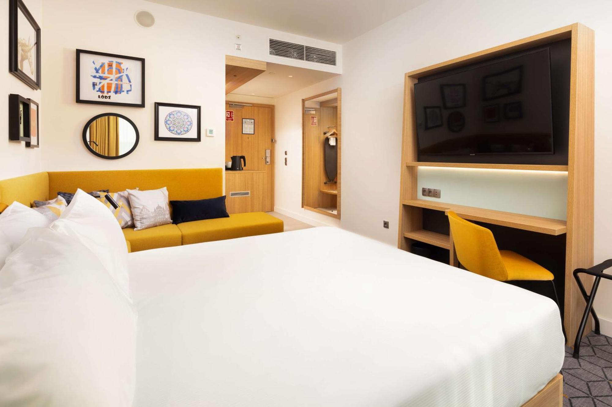 Hampton By Hilton Lodz City Center ภายนอก รูปภาพ