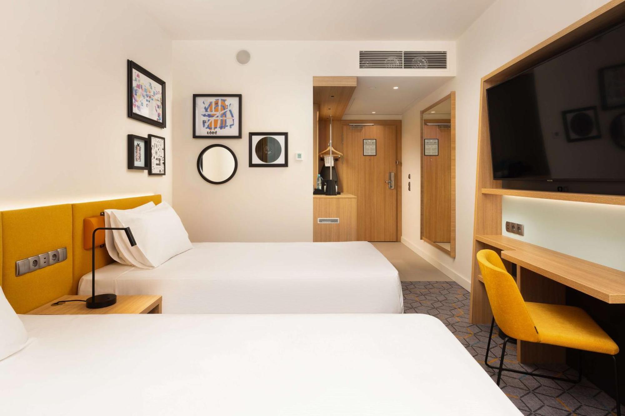 Hampton By Hilton Lodz City Center ภายนอก รูปภาพ
