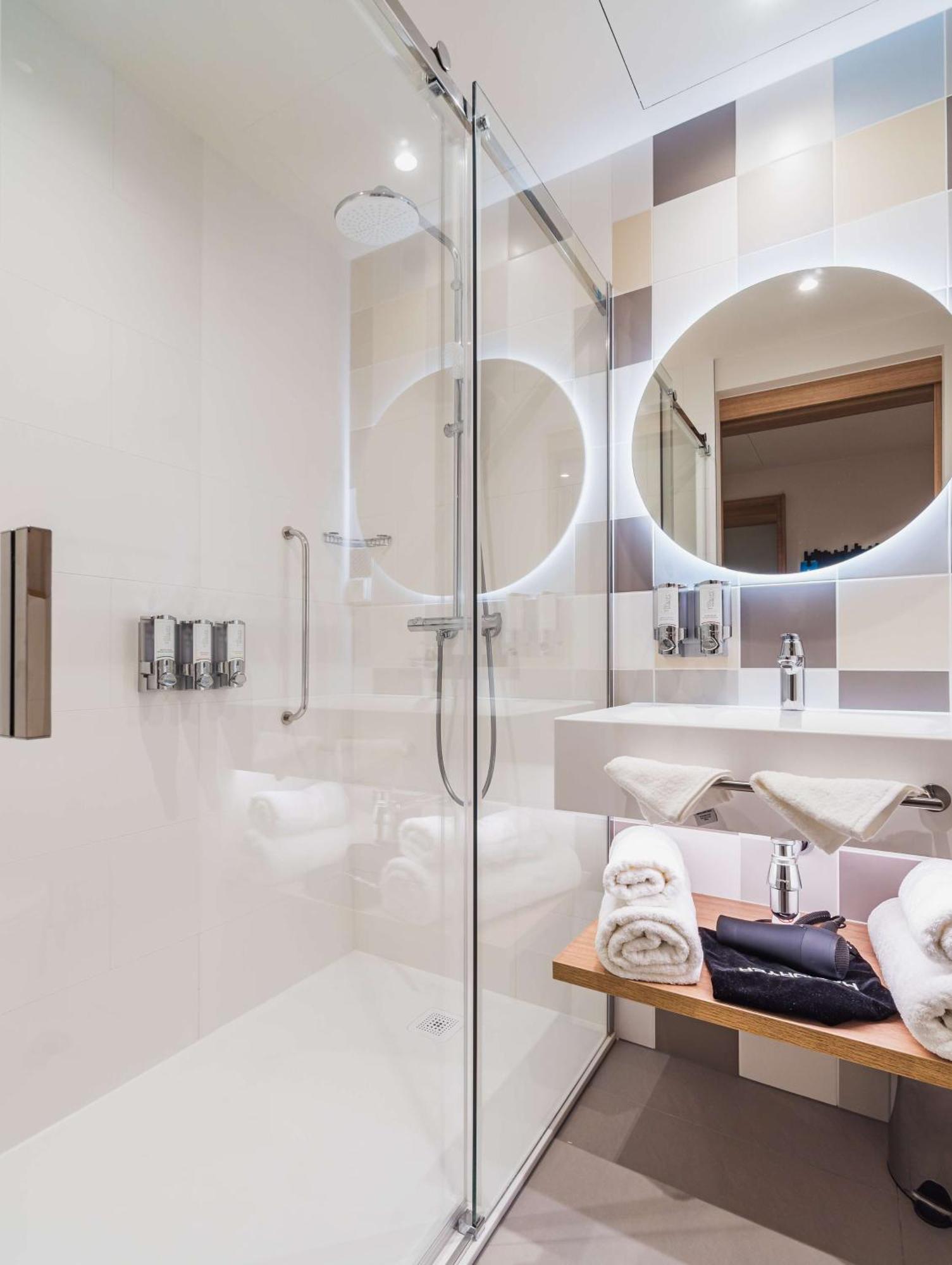 Hampton By Hilton Lodz City Center ภายนอก รูปภาพ